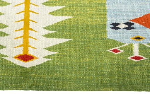 Central medallion detail of New Kilim Dastan rug from Turkey