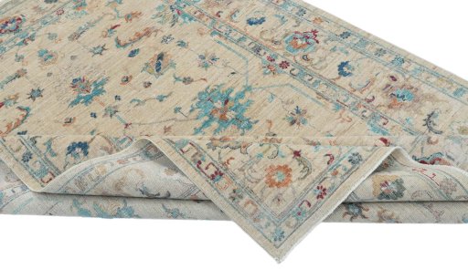 Central medallion detail of New Farahan rug from Pakistan