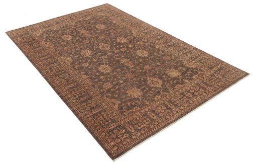 Corner detail of New Farahan rug showing border pattern and Wool pile