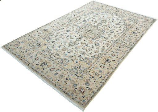 Corner detail of New Kashan rug showing border pattern and Wool pile