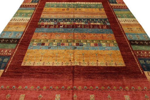 Central medallion detail of New Persian Gabbeh rug from Pakistan