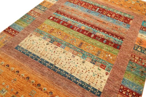 Central medallion detail of New Persian Gabbeh rug from Pakistan