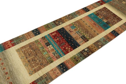 Central medallion detail of New Persian Gabbeh rug from Pakistan