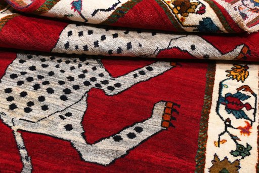 Central medallion detail of 2000s Persian Gabbeh rug from Iran / Persia