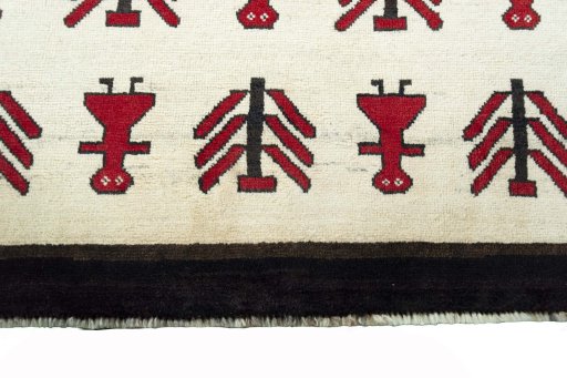 Central medallion detail of 2000s Persian Gabbeh rug from Iran / Persia