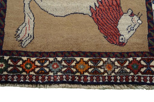 Central medallion detail of 2000s Persian Gabbeh rug from Iran / Persia
