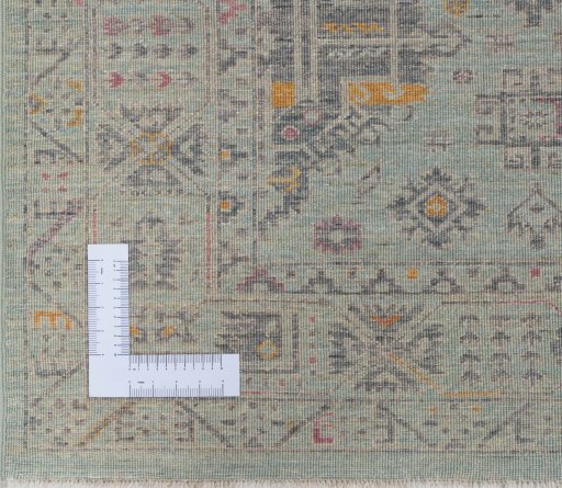 Corner detail of New Farahan rug showing border pattern and Wool pile