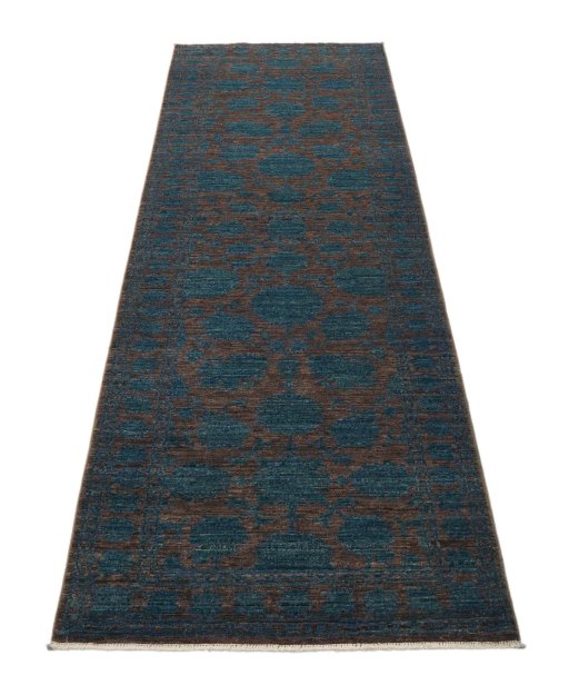 Surface texture of New Farahan rug with natural Wool and intricate pattern