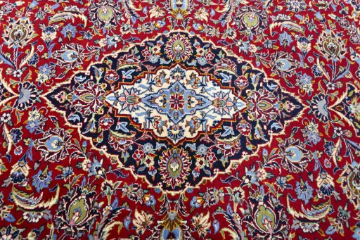 Central medallion detail of New Kashan rug from Iran / Persia