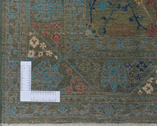 Corner detail of New Haj-jalili rug showing border pattern and Wool pile