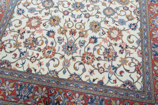 Close-up detail of 2000s Sarough rug from Iran / Persia showing Wool weave