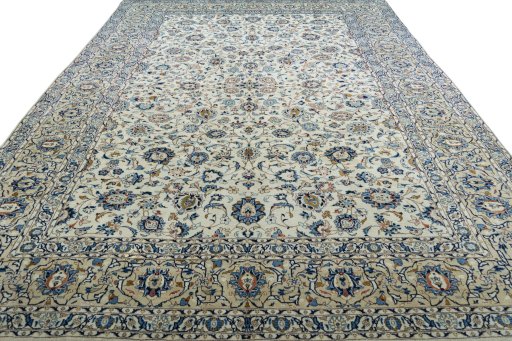 Surface texture of 2000s Kashan rug with natural Wool and intricate pattern