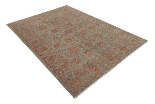 Corner detail of New Farahan rug showing border pattern and Wool pile
