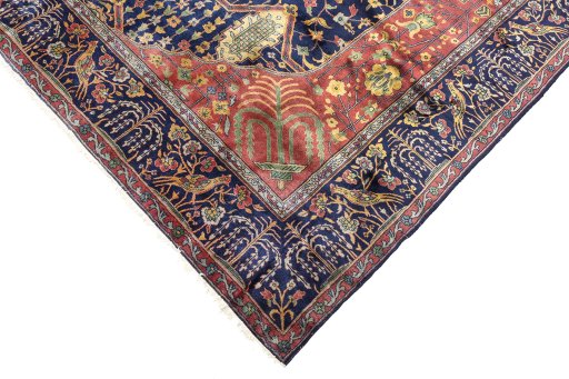 Central medallion detail of 1920s Agra rug from India