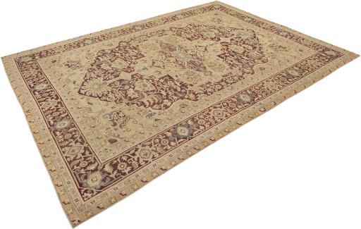 Corner detail of 1900s Amritsar rug showing border pattern and Wool pile