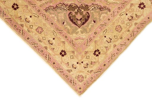 Backside of handmade 1920s Amritsar rug showing knot structure and weave density