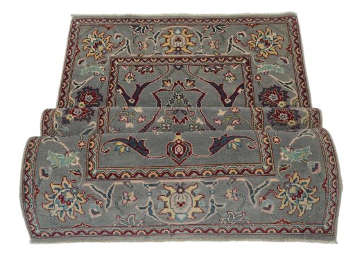 Central medallion detail of New Farahan rug from Pakistan