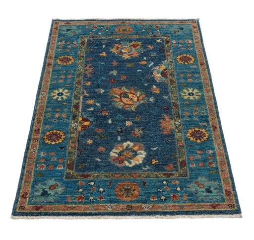 Surface texture of New Farahan rug with natural Wool and intricate pattern