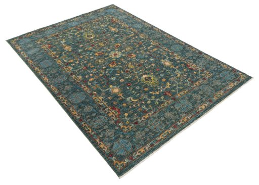 Corner detail of New Farahan rug showing border pattern and Wool pile