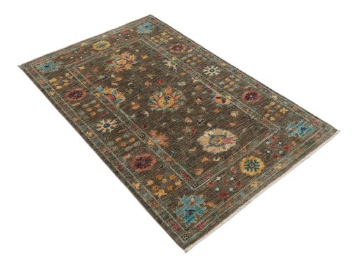Corner detail of New Farahan rug showing border pattern and Wool pile