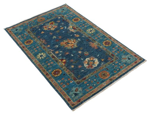 Corner detail of New Farahan rug showing border pattern and Wool pile