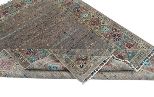 Central medallion detail of New Samarkand rug from Pakistan