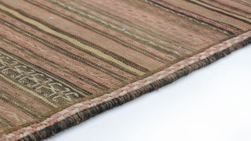 Central medallion detail of 1920s Kilim Traditional rug from Iran / Persia