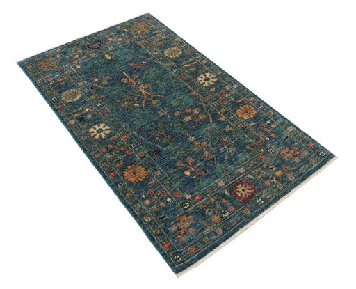 Corner detail of New Farahan rug showing border pattern and Wool pile
