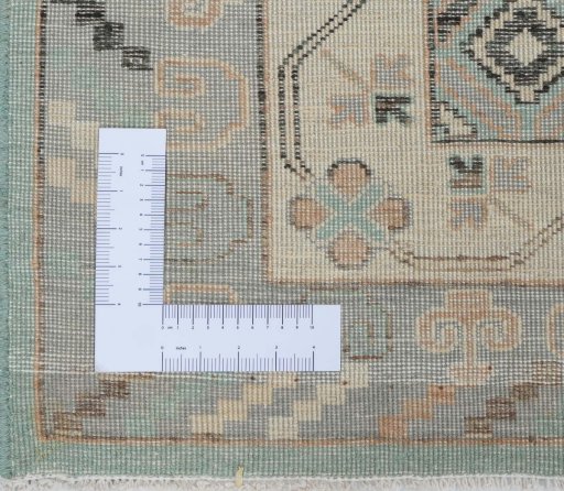 Corner detail of New Farahan rug showing border pattern and Wool pile