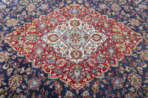 Central medallion detail of New Kashan rug from Iran / Persia