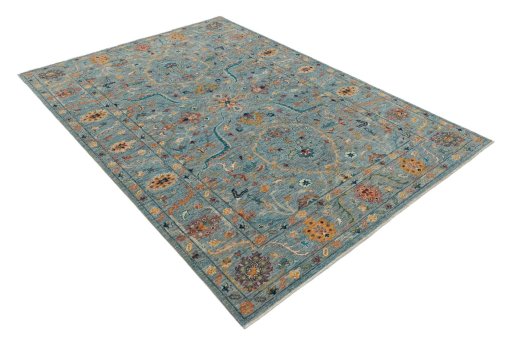 Corner detail of New Farahan rug showing border pattern and Wool pile