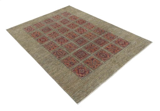 Corner detail of New Farahan rug showing border pattern and Wool pile