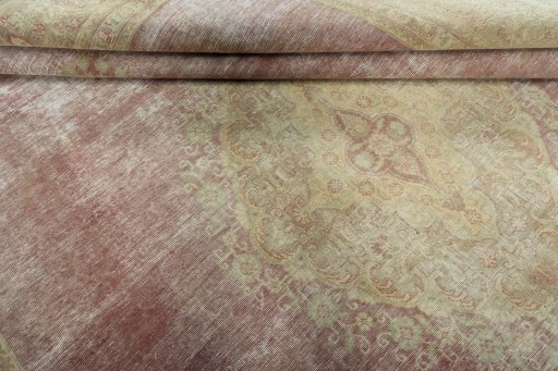 Close-up detail of 1950s Vintage rug from Pakistan showing Wool weave