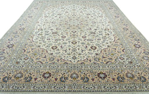 Surface texture of 2000s Kashan rug with natural Wool and intricate pattern