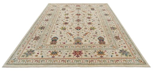 Surface texture of New Farahan rug with natural Wool and intricate pattern