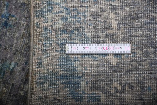Close-up detail of New Mahli rug from Pakistan showing Wool weave