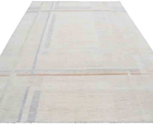Surface texture of New Mahli rug with natural Wool and intricate pattern
