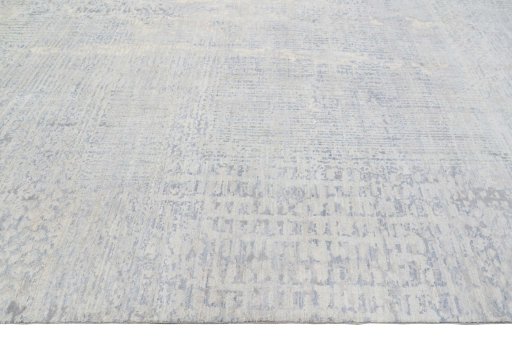 Backside of handmade New Mahli rug showing knot structure and weave density