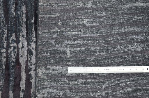Surface texture of New Mahli rug with natural Wool and intricate pattern