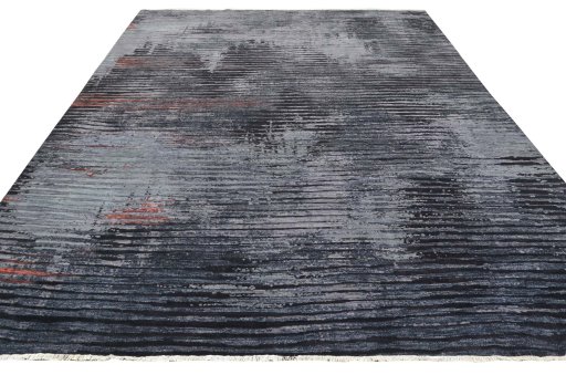 Surface texture of New Mahli rug with natural Wool and intricate pattern