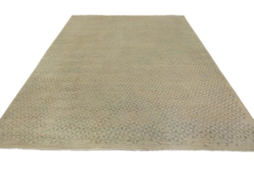 Surface texture of New Mahli rug with natural Wool and intricate pattern