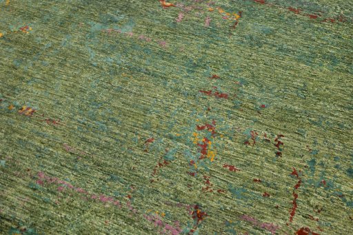 Backside of handmade New Mahli rug showing knot structure and weave density
