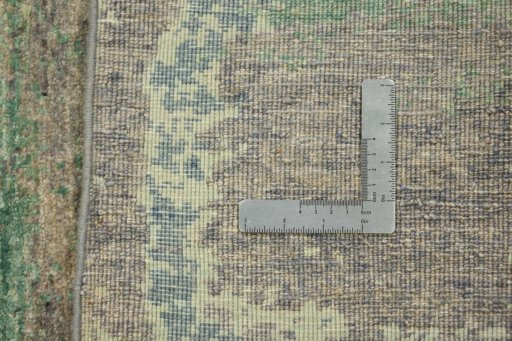 Surface texture of New Mahli rug with natural Wool and intricate pattern