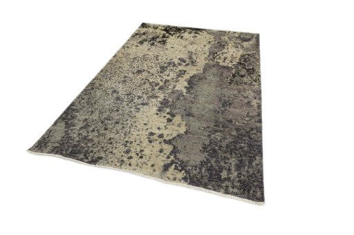 Corner detail of New Mahli rug showing border pattern and Wool pile