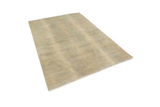 Corner detail of New Mahli rug showing border pattern and Wool pile