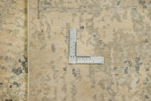Surface texture of New Mahli rug with natural Wool and intricate pattern