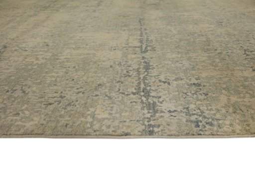 Full view of New Mahli rug from Pakistan, 291 × 200 cm in Beige tones