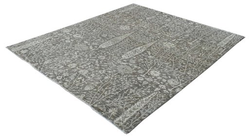 Surface texture of New Mahli rug with natural Wool and intricate pattern