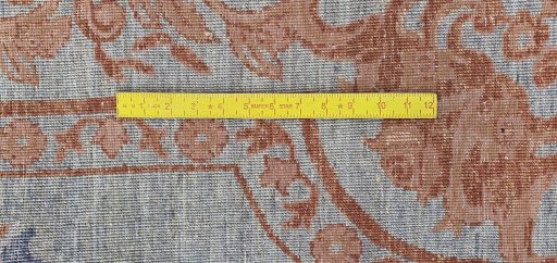 Corner detail of New Mahli rug showing border pattern and Wool pile