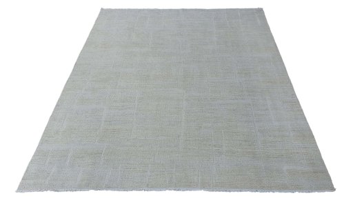 Corner detail of New Mahli rug showing border pattern and Wool pile